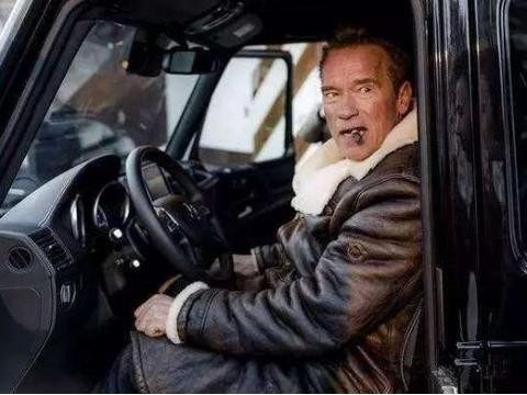 除了40岁的大叔，姑娘们还喜欢40岁的啥？