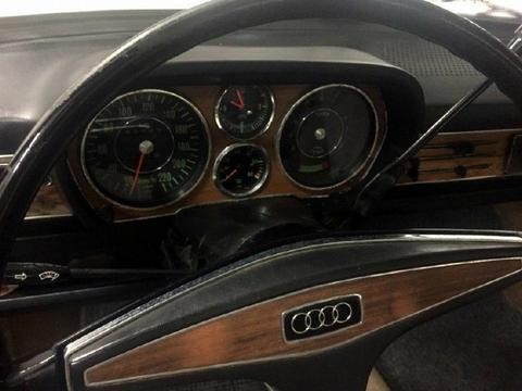 收藏家割爱出售珍藏多年的老爷车，48年行驶4万公里卖7999