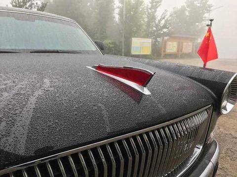 重庆第一辆红旗L5, 落地价超过700万, 但很多人却说不会买!