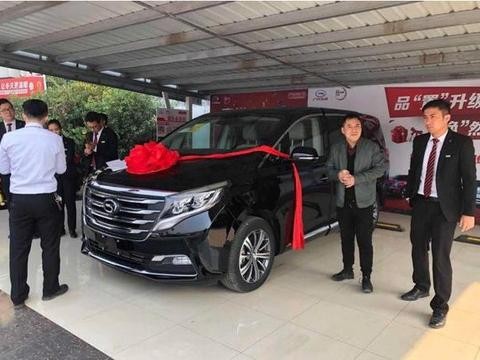 首提传祺GM8，车主：后排配电视+航空座椅，别克GL8真比不了