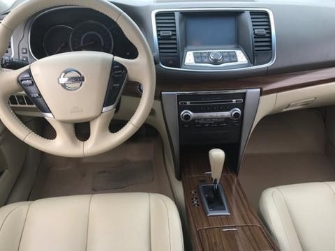 车友买2011款日产天籁，听到朋友说的话，还没有开回家就后悔