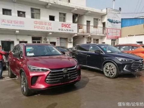 今天在4S店看到两台全新比亚迪唐, 中配大概15万, 可以放弃H6了!