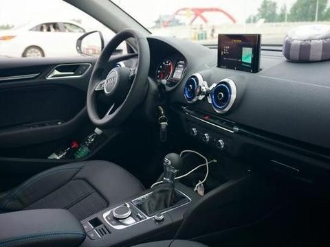 犹豫很久还是放弃了迈腾提了这款豪车，表哥却说我死要面子活受罪