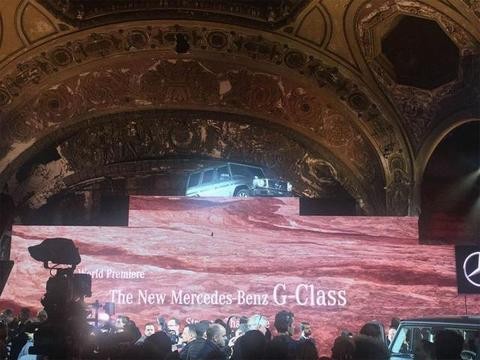 随着2018年北美车展的到来，全新一代奔驰G级正式亮相