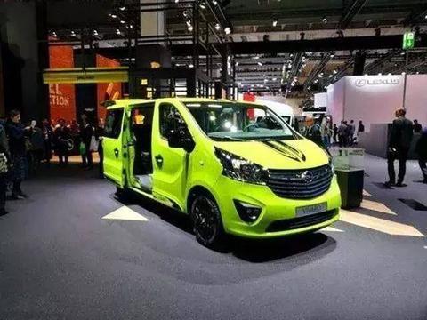 比丰田埃尔法还豪华，车内居然可以打麻将