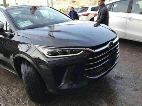 国产最豪SUV亮相，摩托车油耗，4.5S破百，实力碾压途观！