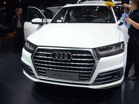 曾经媲美奔驰宝马，如今狂降40万仍销量惨淡，沦为豪华车的笑柄！