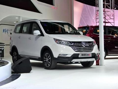 比宝骏730大，内饰有档次，10.1英寸悬浮大屏，7万买吗？