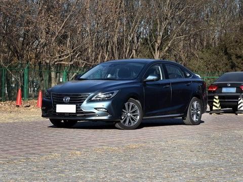 这种配置的车就值9万，还有什么理由不买呢？