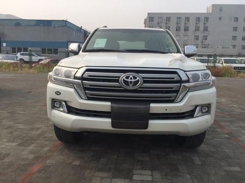 18款酷路泽4000中东版八气囊现车 天津港最新报价