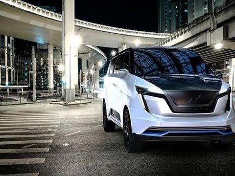 国外抢着买的国产MPV，售价50万，丰田埃尔法算个啥？