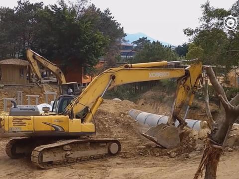 这才是真正的挖掘机技术，2分钟经典动作演示，工地老板抢着要人