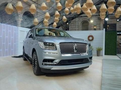 2018款林肯领航员霸气上市，7座豪华的内饰，牧马人都要让三分