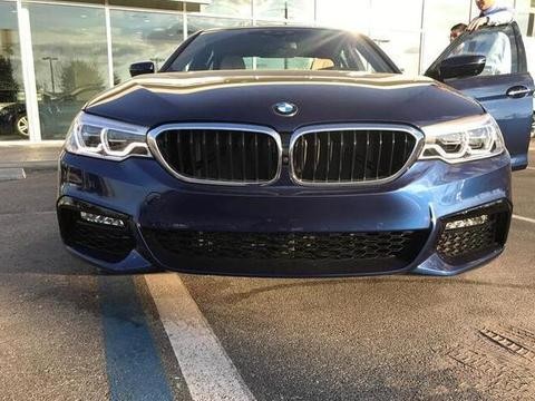 宝马全新5系实车, 活脱脱的缩小版宝马7系!！