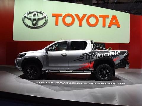 丰田终于出新皮卡了，加长加大比猛禽还皮实，卖10万一点都不多