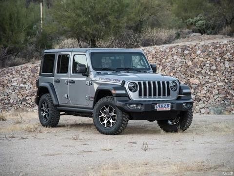 纯爷们就该买的硬派越野车，这辆车一定不要错过！