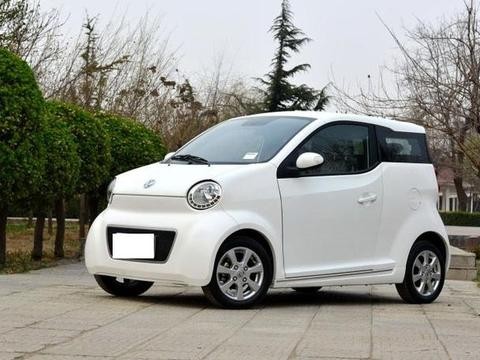 最自负国产车，不足3米长，内饰比面包车还简陋，售价却高达16万