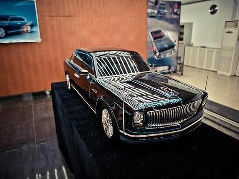 最时尚的红旗行政车，爆改大灯卖200万，叫板奔驰S宝马7系！