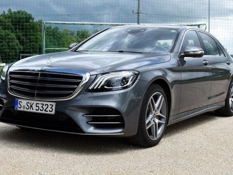 让宝马7系自惭形愧，光后排就值200万，一到晚上还闪闪发光