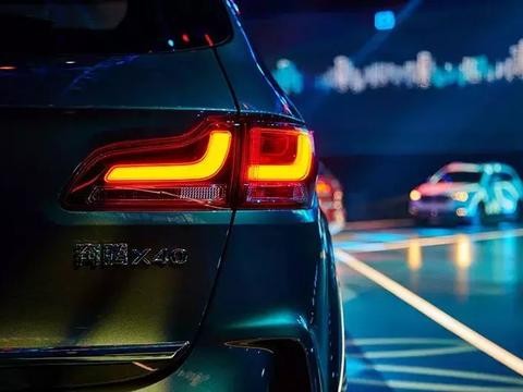 奔腾X40车主评测: 好开且趣味横生！