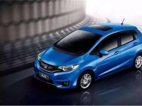 想要买低油耗的车？这三款你不可错过，最后一款油耗只有3毛！