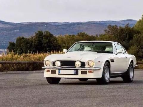 1983 阿斯顿·马丁 V8 VANTAGE：一种说不出的韵味