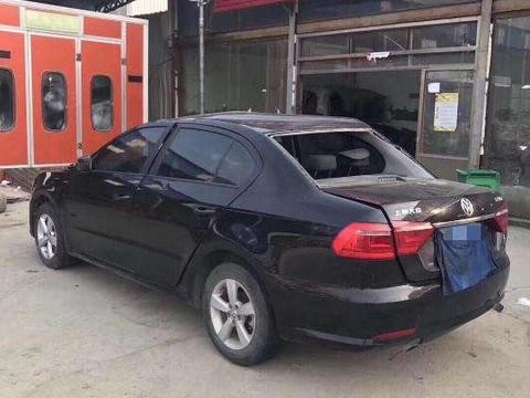 大伯花2万买辆大众朗逸, 称修好后卖出去能赚两头猪