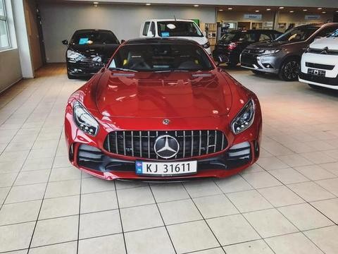 请问，奔驰GT-R和战神GTR谁能更猛烈一些