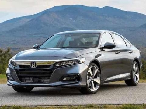 十代雅阁国产版终亮相，10AT变速同级无敌，凯美瑞紧张了！