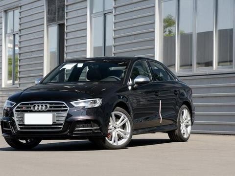 重庆三正汽车音响改装--奥迪S3改装德国海螺3系两分频 音乐常伴