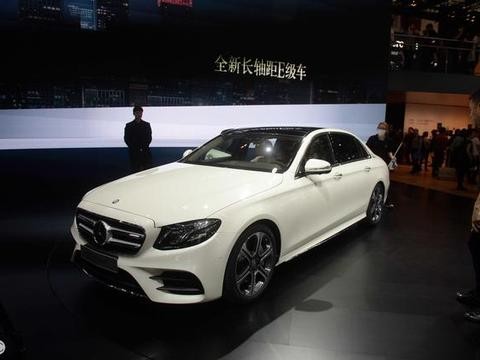 奔驰E级PK凯迪拉克CT6,哪个更好呢？车主是这样说的