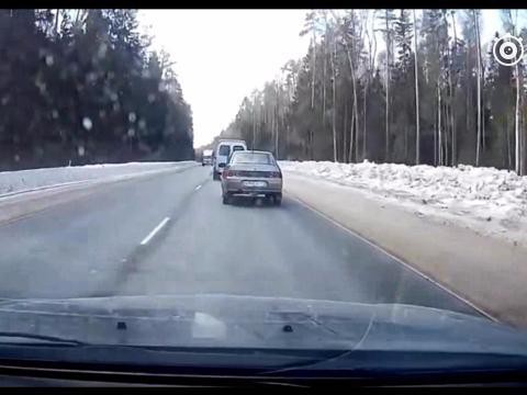 遇上这样的撞车，老司机也束手无策