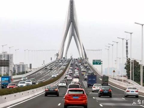 究竟是哪款车？居然能在广州早高峰跑出百公里6.5L的油耗？