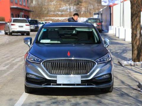 红旗H5真来了，钥匙是亮点，功能很丰富，但是却很另类！