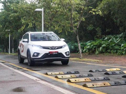 最火中国品牌小型SUV之一，月销过万，舒适性到底怎么样