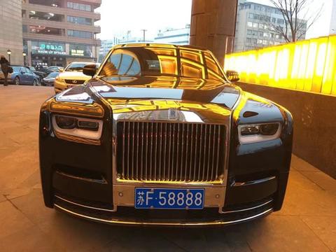 江苏第一辆上牌新幻影，手续费用200万，车牌4个8