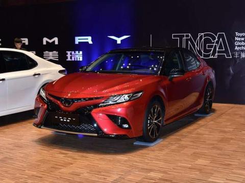 全新凯美瑞上市, 高颜值亮点多, 谁还等新雅阁？