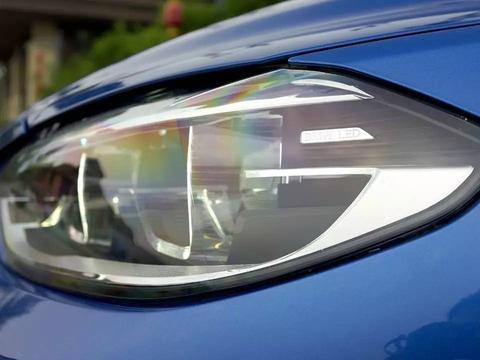 BMW精髓，还在！｜试驾华晨宝马118i