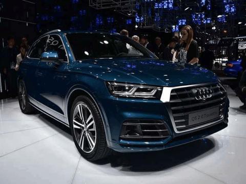 新款奥迪Q5L亮相4S店，加长后更像奥迪Q7，谈谈试驾感受！