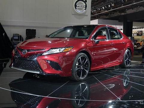 德日标杆的对决：丰田凯美瑞对比大众迈腾，你更钟意哪款