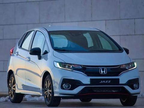 国内深受年轻人追捧的8万神车，却有人更愿意选择上一代车型？