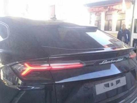 国内首台兰博基尼SUV上路，造型凶猛超卡宴，网友：就靠众泰了！