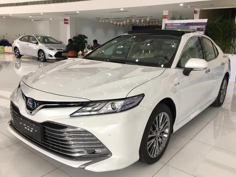 试驾全新凯美瑞混动版，质感不输雷克萨斯，新雅阁预计撼动不了！