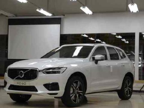 沃尔沃终于亮剑了，百公里油耗不到3L，颜值不输GLC别再等Q5L了