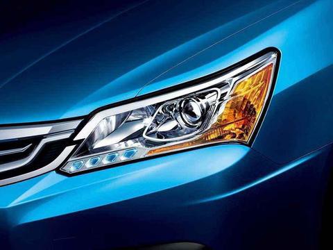 本田最便宜的三厢轿车, 当年售价12万, 现在仅5万起售