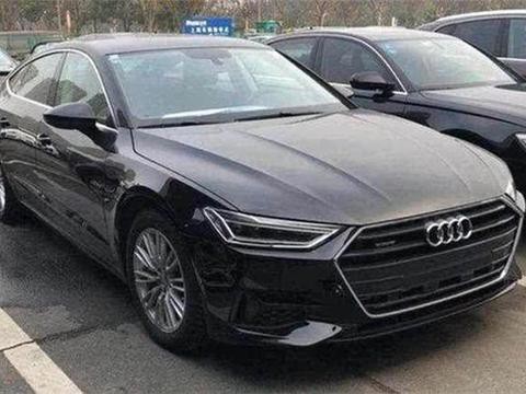 “最美奥迪”国内实拍，比保时捷还拉风，60万起售买啥奔驰CLS？