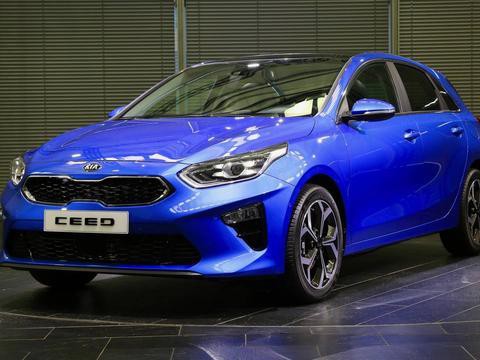 高尔夫都无法代表两厢，车迷却静待它到来，两厢变天，福克斯傻了