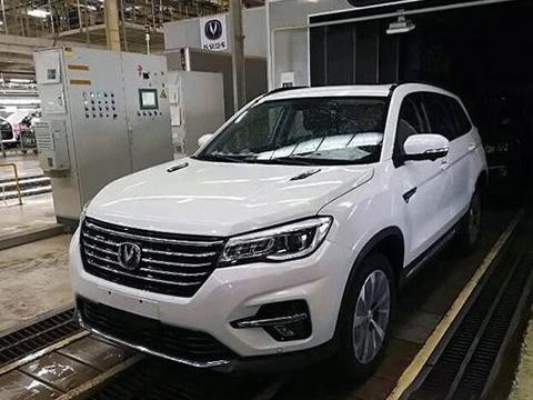 长安终于想通了，字母标全下架，传统V型logo搭配宝马内饰