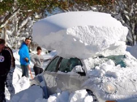 雪天开车，这些技巧一定得牢记