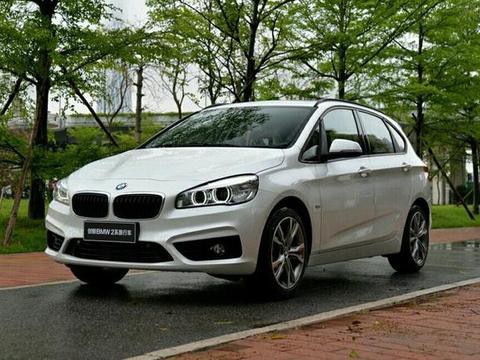 空间堪称MPV！宝马这款车才20万出头，要面子就买它
